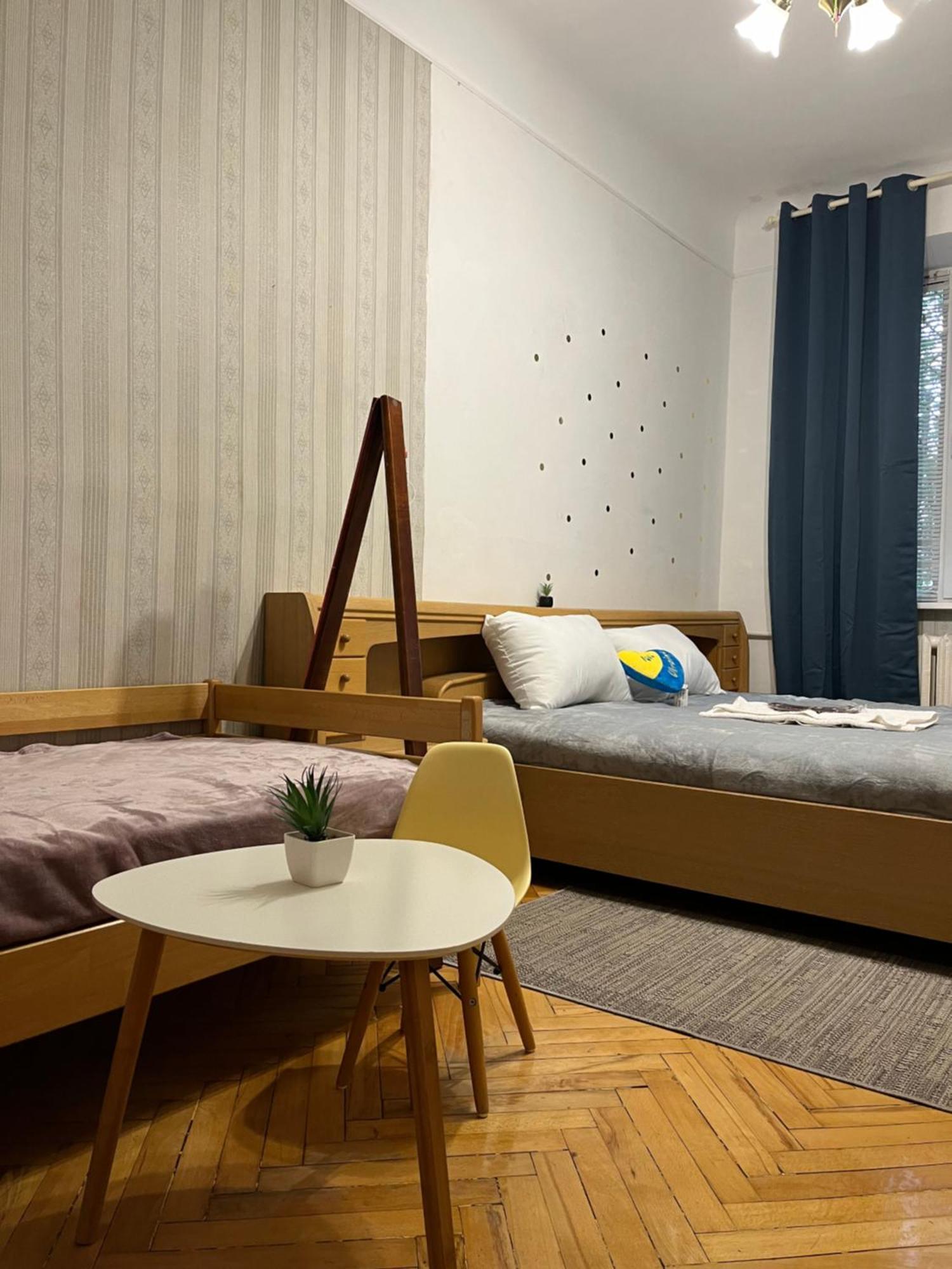 Ararat-Klovskaya Hostel-Apartments Kiev Exterior foto